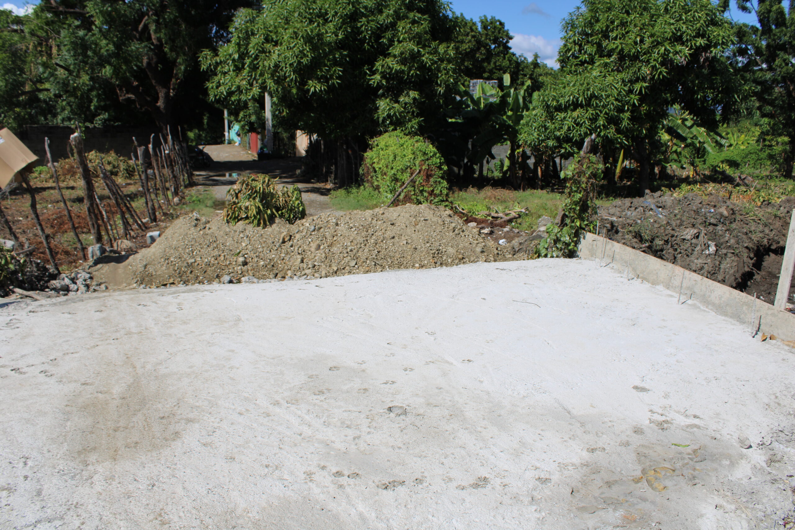 RECONSTRUCIÓN DE PUENTE QUE COMUNICA LA JAVILLA DE NUESTRO DISTRITO.